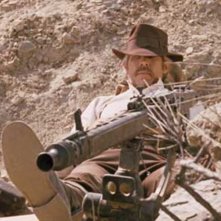 Giù la testa: James Coburn durante una scena