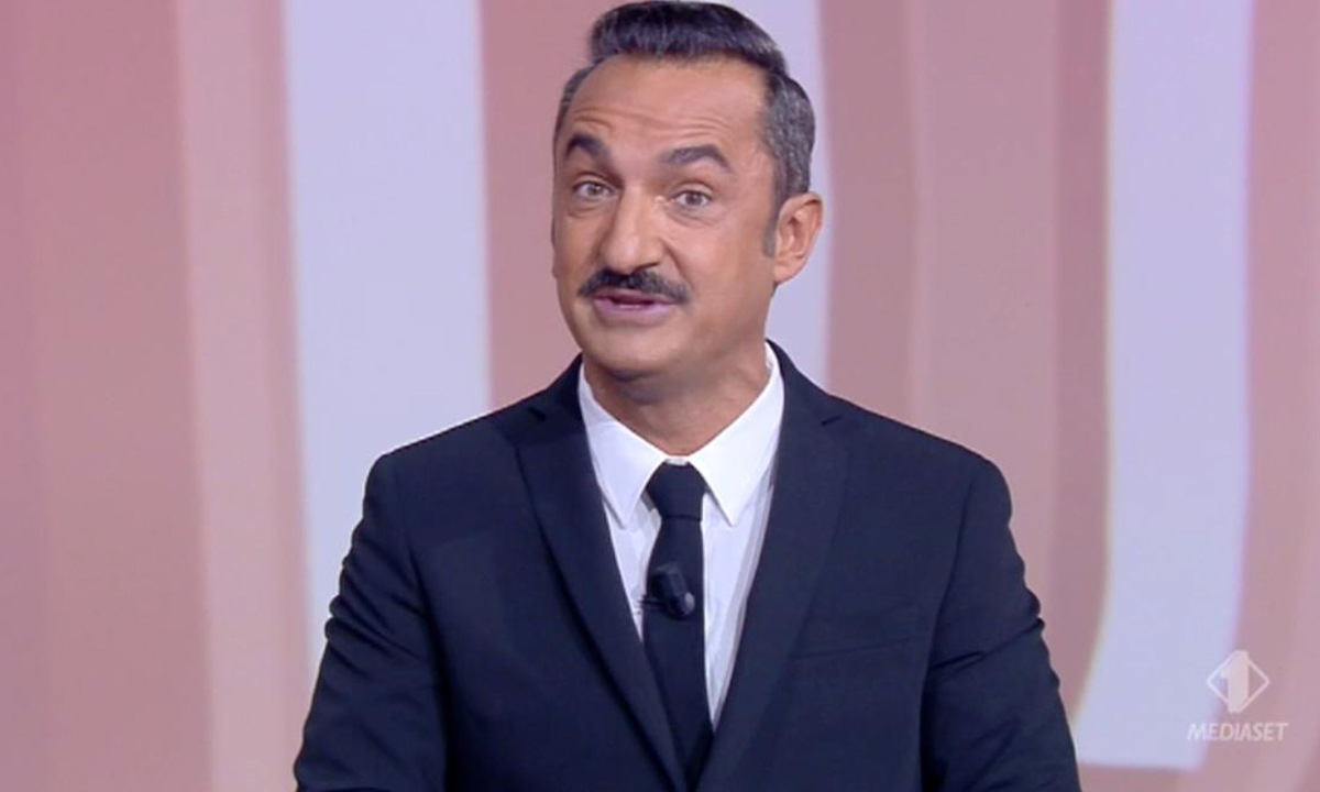 Back to school, Italia 1 sospende il programma con Nicola Savino? Back to school, Italia 1 sospende il programma con Nicola Savino?