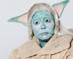 Lizzo vestita da Baby Yoda per Halloween 2021: il costume è stellare