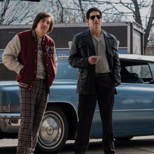 I molti santi del New Jersey: Jon Bernthal con Michael Gandolfini in una scena del film