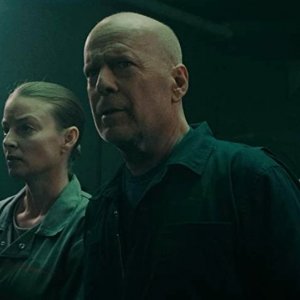 Breach - Incubo nello spazio: Bruce Willis in una scena del film