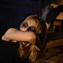 Ultima notte a Soho: un primo piano di una terrorizzata Thomasin McKenzie