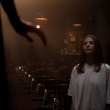 Ultima notte a Soho: una scena con Thomasin McKenzie