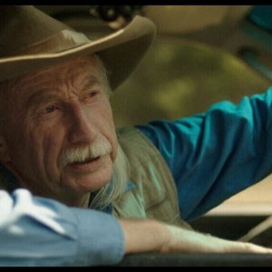 Friends And Strangers: un'immagine del film