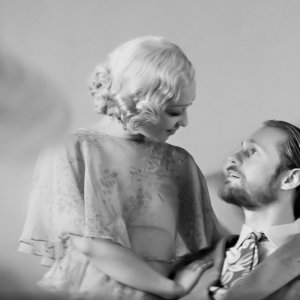 Due donne - Passing: Ruth Negga e Alexander Skarsgard in una scena