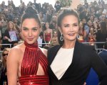 Wonder Woman 3: Gal Gadot è entusiasta per la presenza nel cast di Lynda Carter