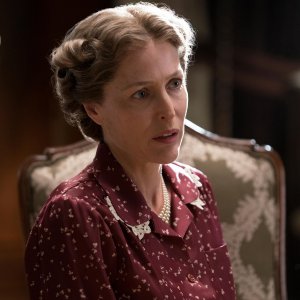 The First Lady: un primo piano di Gillian Anderson nei panni di Eleanor Roosevelt