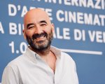 Freaks Out: Nicola Guaglianone in live oggi su Twitch nel Salotto Cinefilo di Movieplayer