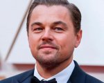 Leonardo DiCaprio festeggia il suo 47esimo compleanno con Robert Pattinson e Snoop Dogg (FOTO)