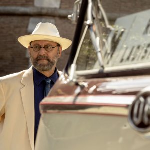 Promises: Jean Reno durante una scena del film