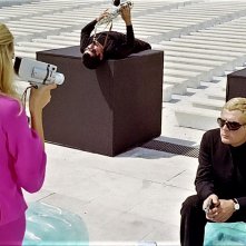 La decima vittima: Ursula Andress e Marcello Mastroianni in una scena del film