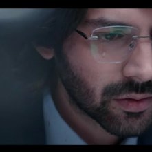 Dhamaka: Kartik Aaryan in un primo piano