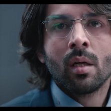 Dhamaka: Kartik Aaryan in una scena del film