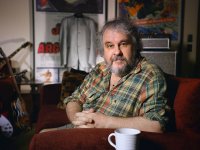Peter Jackson rivela che sta lavorando a tre sceneggiature diverse: 'Non sono mica in pensione'