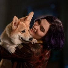 Cowboy Bebop: Daniella Pineda con Ein in un'immagine della serie live action Netflix