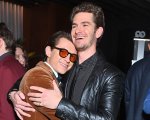 Spider-Man: l'abbraccio tra Tom Holland e Andrew Garfield diventa virale (FOTO)