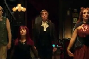 Una Famiglia Mostruosa - Clip 1