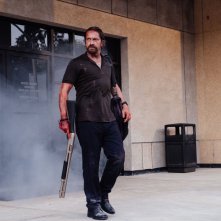 Copshop - Scontro a fuoco: Gerard Butler in una sequenza