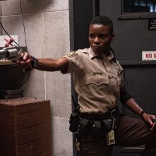 Copshop - Scontro a fuoco: una scena d'azione del film