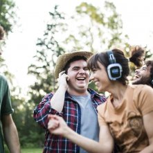 La festa silenziosa: Jazmìn Stuart, Lautaro Bettoni, Gastòn Cocchiarale in una scena del film