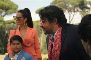Una Famiglia Mostruosa - Clip