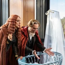 Una famiglia mostruosa: Massimo Ghini e Lucia Ocone in una scena del film