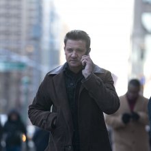 Hawkeye: Jeremy Renner in una scena