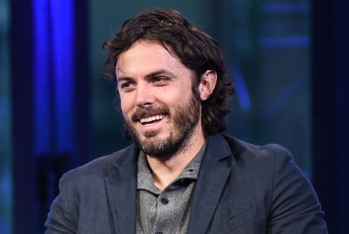 Casey Affleck e Laurence Fishburne star del thriller sci-fi Slingshot