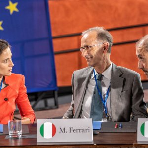 Trafficante di virus: Anna Foglietta, Roberto Citran, Fulvio Falzarano in una scena del film