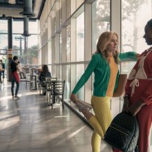 Qeenpins - Le regine del coupon: Kristen Bell e Kirby Howell-Baptiste in una scena