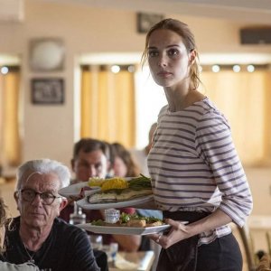 I Viziati: Camille Lou in una scena del film