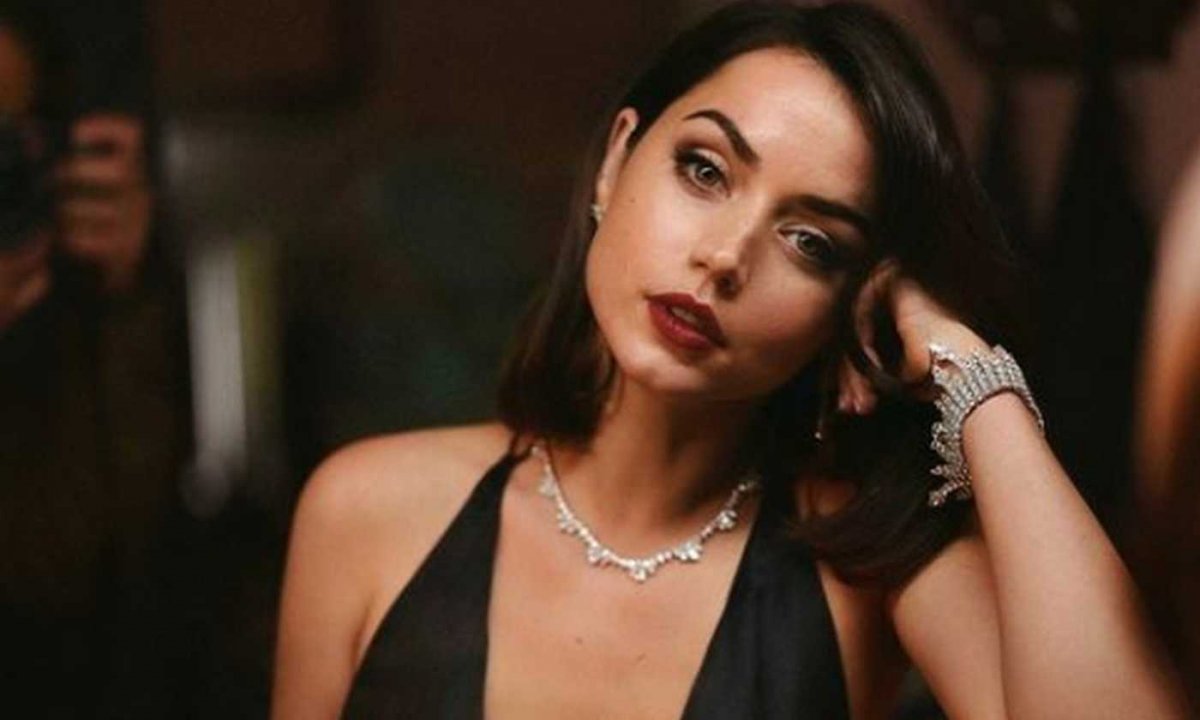 Ana de Armas sostituisce Scarlett Johansson in Ghosted