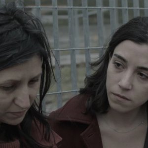 Verso la notte: Duné Medros e Paola Toscano durante una scena del film