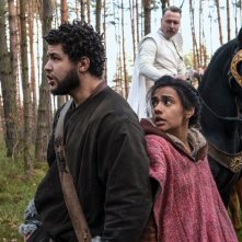 La ruota del tempo: Madeleine Madden e Marcus Rutherford in una scena del quinto episodio