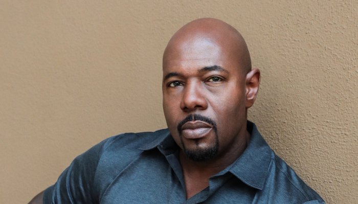 Antoine Fuqua stringe un nuovo accordo con Netflix