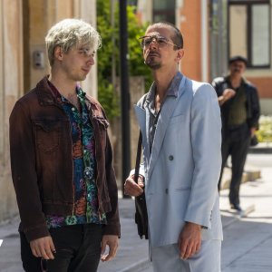 Cops 2 - Una banda di poliziotti: Guglielmo Poggi e Francesco Mandelli in una scena dal primo episodio