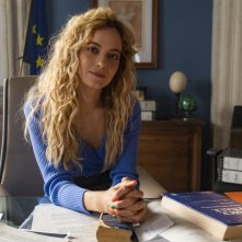 Cops 2 - Una banda di poliziotti: Gaia Messerklinger in una scena dal primo episodio