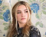 Florence Pugh ha condiviso le foto del suo piercing al naso: 'L'ultimo scatto è da mal di stomaco'