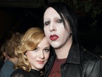 Evan Rachel Wood: 'Marilyn Manson ha minacciato di stuprare mio figlio di otto anni'