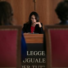 Altri padri: Maria Grazia Cucinotta in un'immagine del film