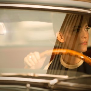 Diabolik: Miriam Leone in una scena del film