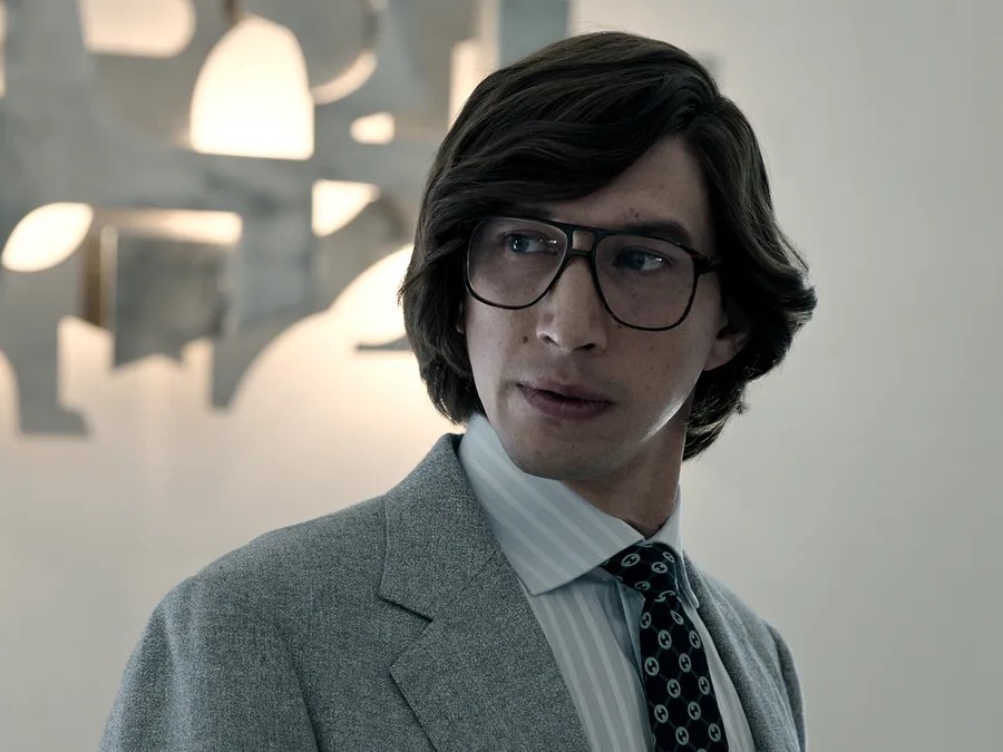 Adam Driver in una scena di House of Gucci