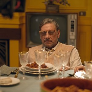 Sabato, domenica e lunedì: Sergio Castellitto in una scena del film