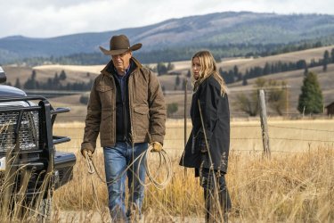 Yellowstone Season 4 Kevin Costner Piper Perabo