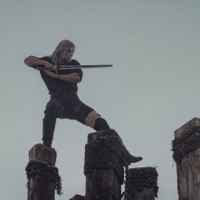 The Witcher 2: Henry Cavill in una scena della serie Netflix