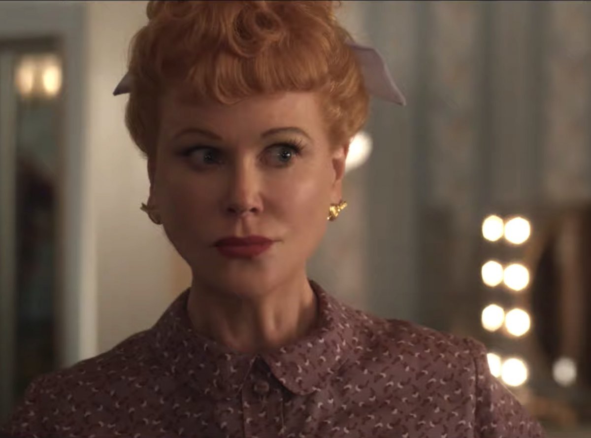 Being The Ricardos: Nicole Kidman ha iniziato a fumare per avere la voce  roca di Lucille Ball