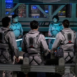 The Silent Sea: il cast in una scena