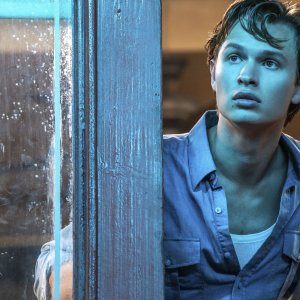 West Side Story: Ansel Elgort in un momento del film