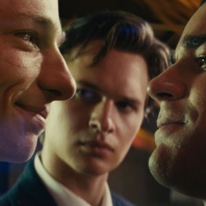 West Side Story: David Alvarez, Mike Faist in una scena