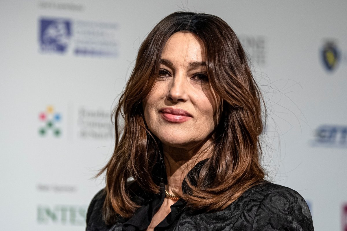 Domenica In Ospiti Monica Bellucci E Zucchero Oggi Su Rai1